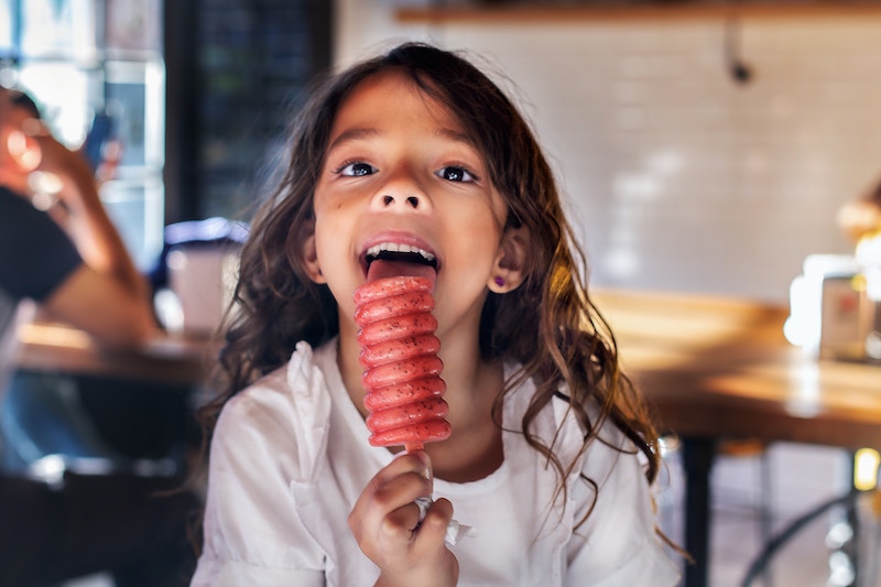 Cosa mangiare per mantenere sani i denti dei vostri bambini…soprattutto in vacanza!